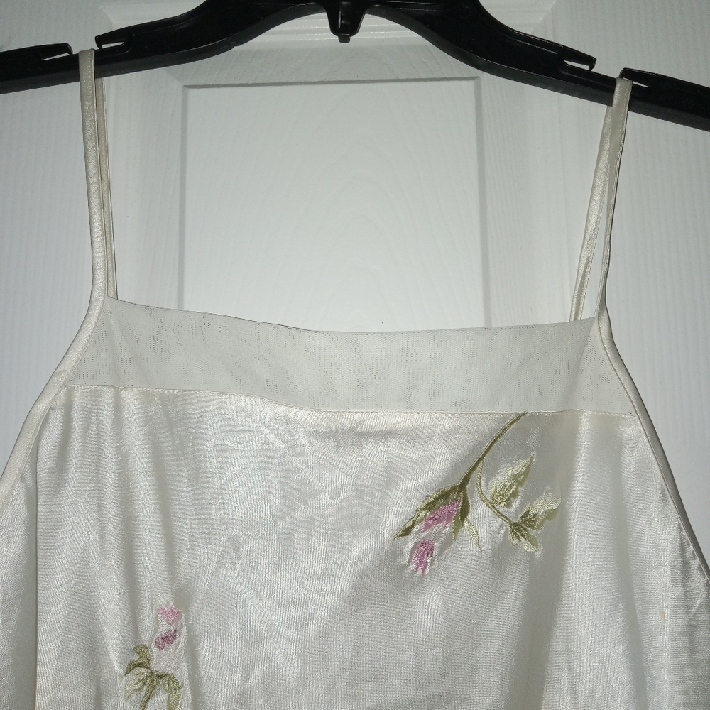 Knight Gown - Picture 4 of 5